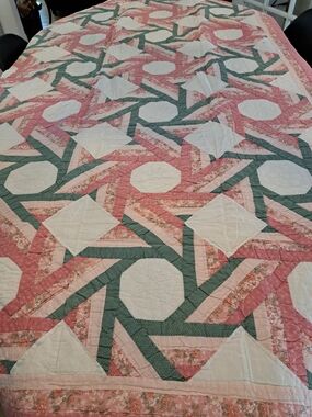 80 X 82 Vintage Handmade Quilt - Wedding Ring